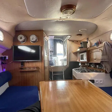 Botel Blue Pearl Agde